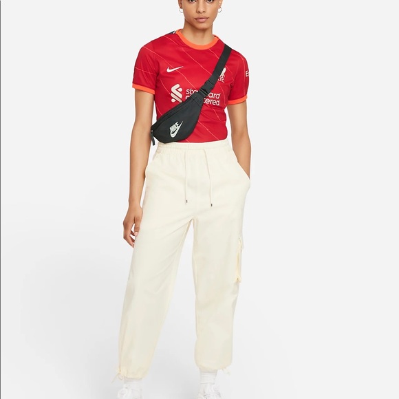 LIVERPOOL FC 2021/22 STADIUM HOME WOMENS SOCCER JERSEY SIZE SMALL DRI FIT SLIM - Picture 7 of 7